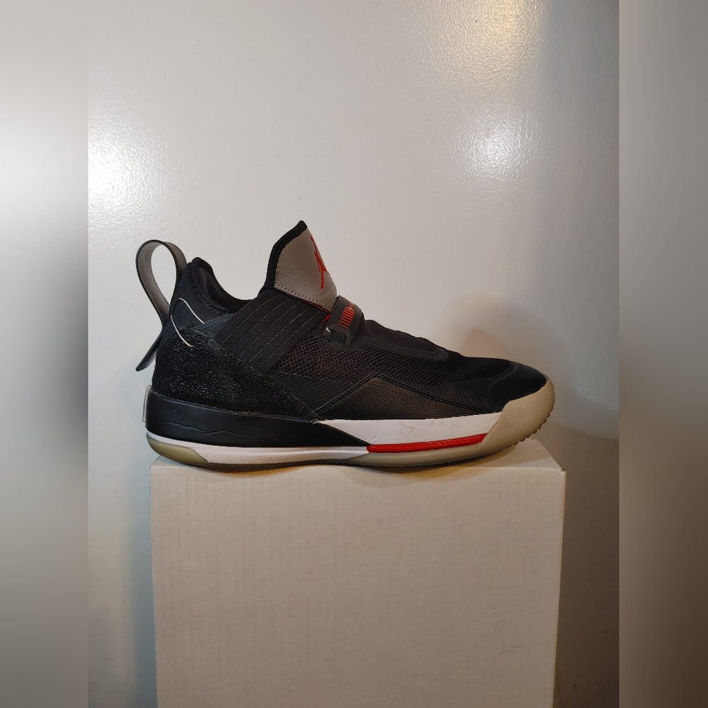 Air Jordan 33 XXXIII Black and Red Men's Shoes Fast Fit - Picture 3 of 7